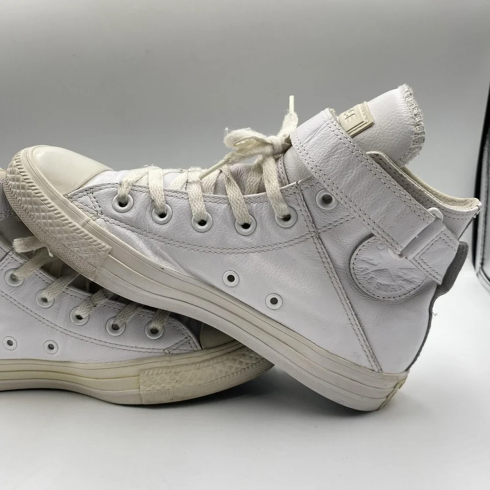 Converse Shoes Womens Size 8 White Chuck Taylor All Star Leather Strap‎ 549852C